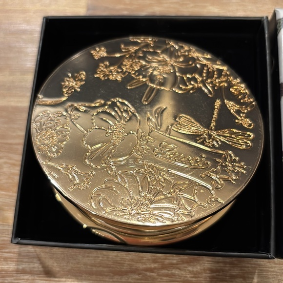 Gucci Gold Compact Mirror - Picture 3 of 3